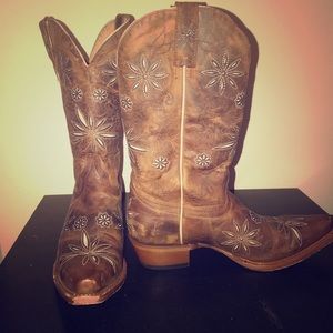 Shyanne woman’s western boots
